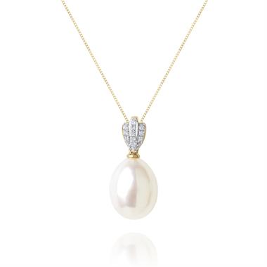 18ct Yellow Gold Freshwater Pearl and Diamond Pendant thumbnail