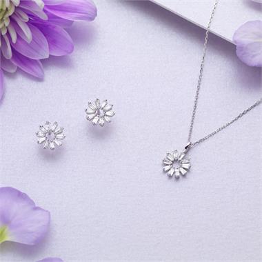 18ct White Gold Baguette Cut Diamond Stud Earrings 0.28ct thumbnail