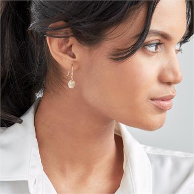 18ct Yellow Gold Shell Design Drop Earrings thumbnail