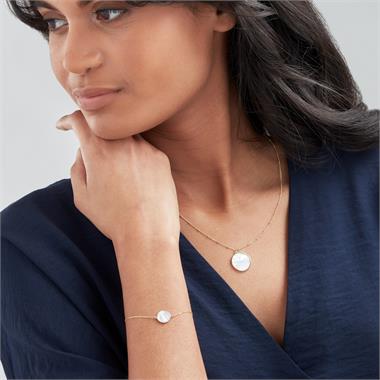 Nova 18ct Yellow Gold Mother of Pearl Bracelet thumbnail