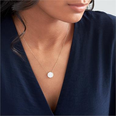 Nova 18ct Yellow Gold Mother of Pearl Necklace thumbnail