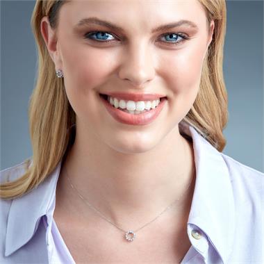 18ct White Gold Circle Design Diamond Necklace 0.16ct thumbnail