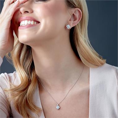 18ct White Gold Vintage Style Diamond Cluster Necklace thumbnail