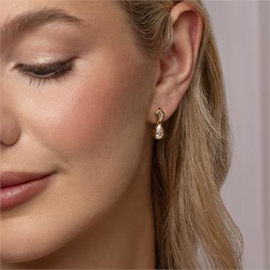 18ct Yellow Gold Geo Cut Pear Diamond Earrings thumbnail