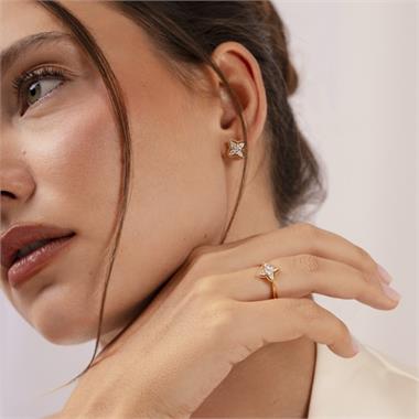Fleur 18ct Yellow Gold Diamond Earrings thumbnail