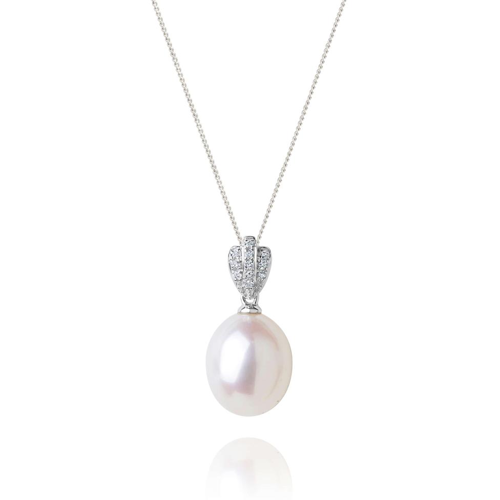 18ct White Gold Freshwater Pearl and Diamond Pendant Thumbnail Image 0