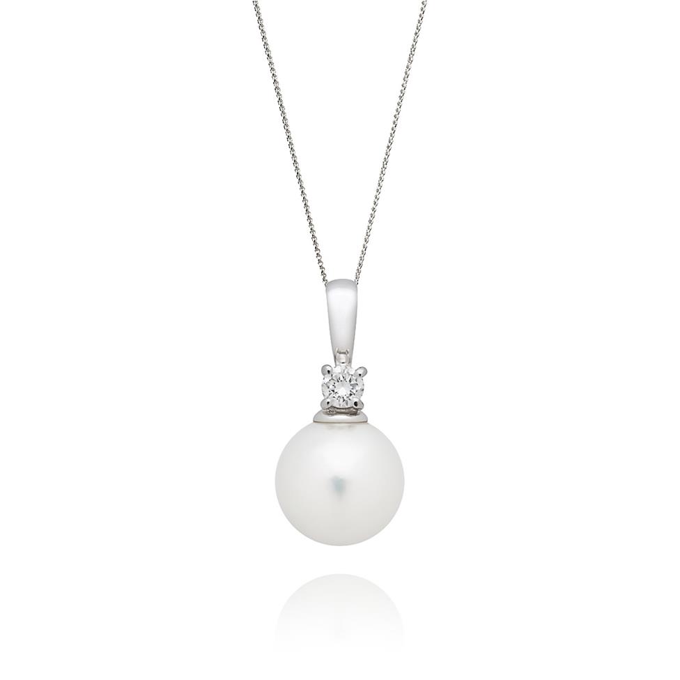 18ct White Gold Akoya Pearl and Diamond Pendant Thumbnail Image 0