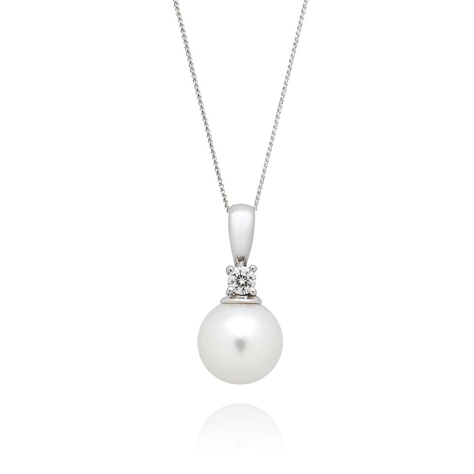 18ct White Gold Akoya Pearl and Diamond Pendant Thumbnail Image 0