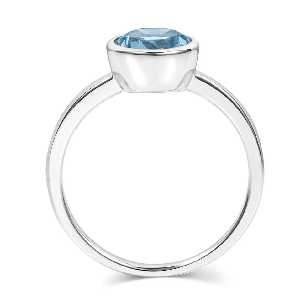 18ct White Gold Blue Topaz Rubover Dress Ring Thumbnail Image 3