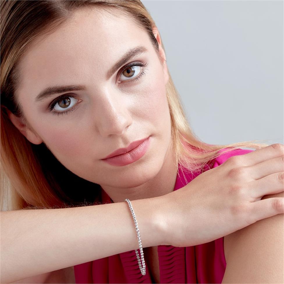 18ct White Gold Faceted Bead Detail Bracelet Thumbnail Image 1