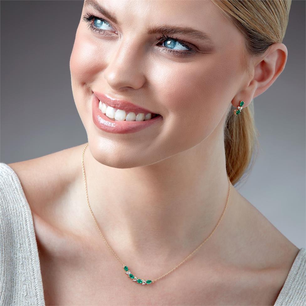18ct Yellow Gold Emerald and Diamond Necklace Thumbnail Image 1