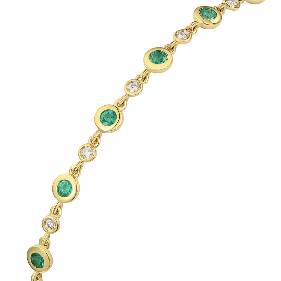 18ct Yellow Gold Emerald and Diamond Bezel Set Bracelet Thumbnail Image 2
