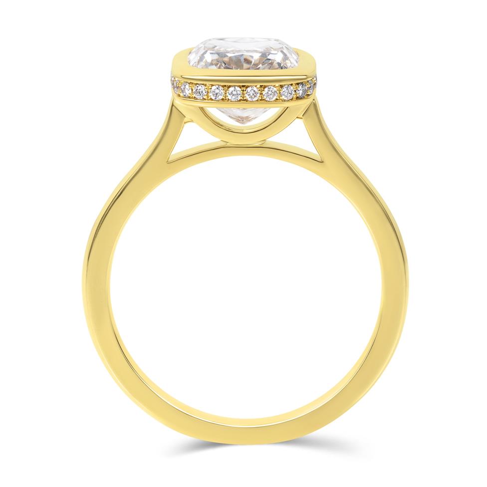 18ct Yellow Gold CushionDiamond Engagement Ring 2.52ct Thumbnail Image 3