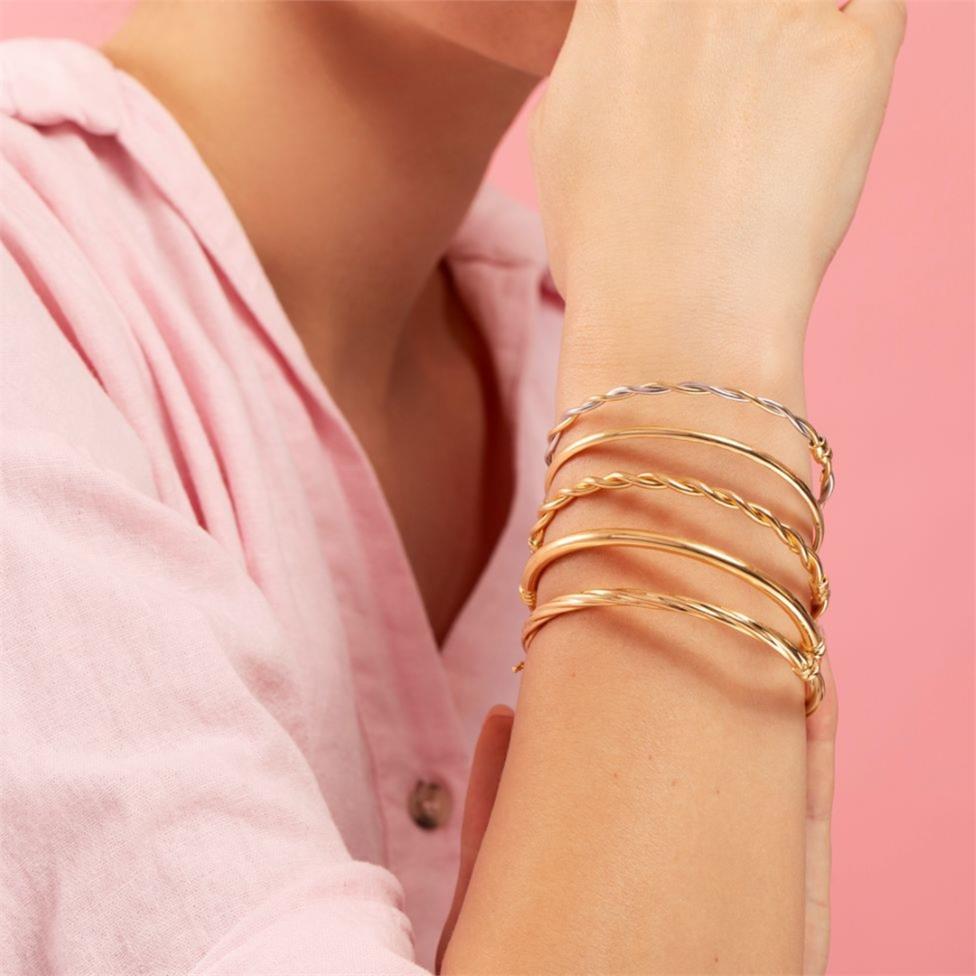 18ct Yellow Gold Twist Design Bangle Thumbnail Image 1
