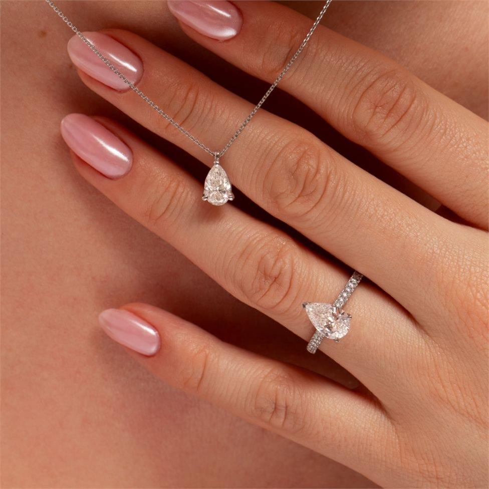 18ct White Gold Pear Diamond Solitaire Necklace 1.51ct Thumbnail Image 3