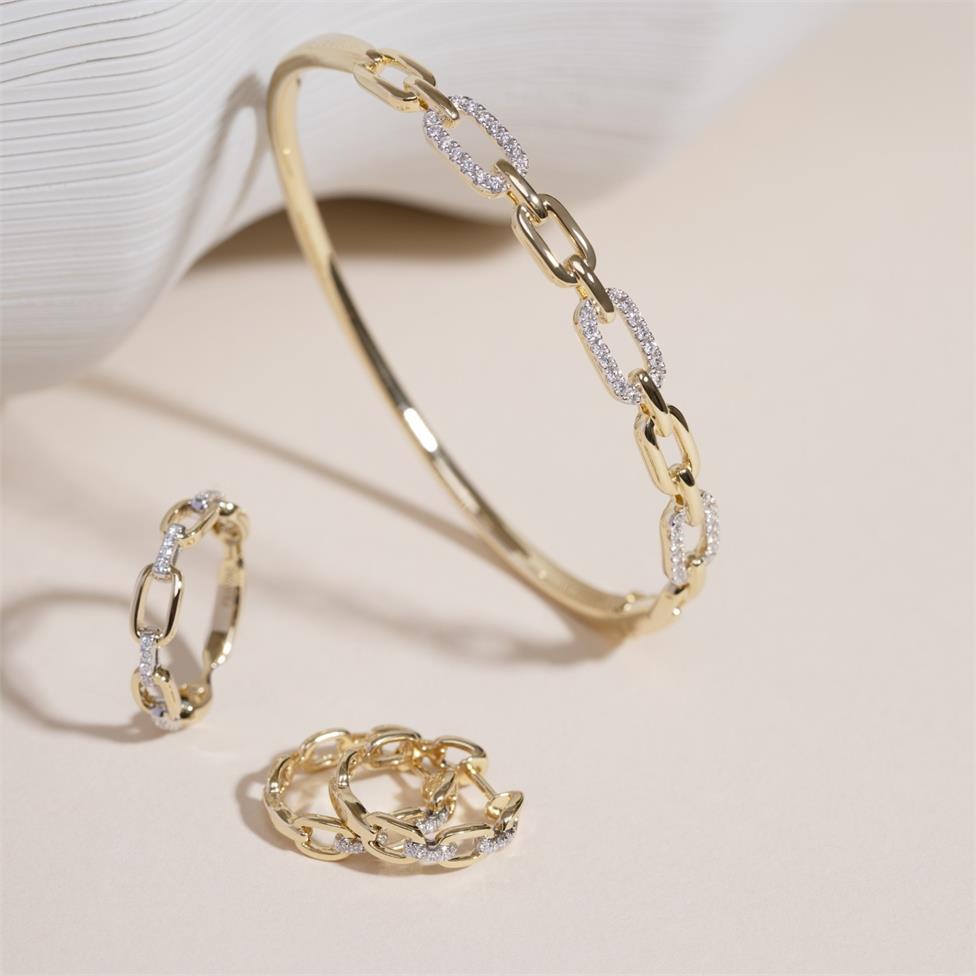 Artemis 18ct Yellow Gold Diamond Earrings Thumbnail Image 1