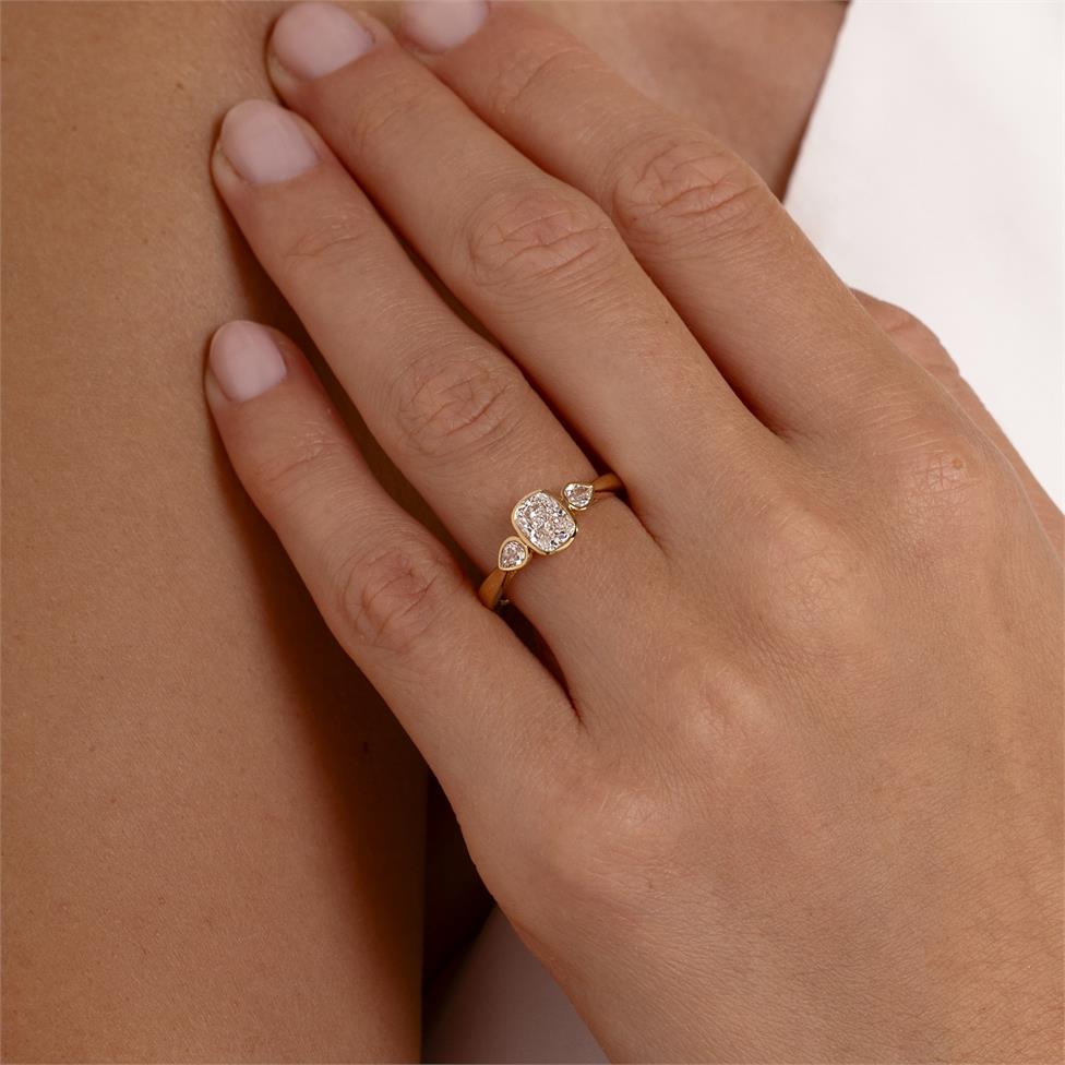 18ct Yellow Gold Three Stone Diamond Engagement Ring 0.85ct Thumbnail Image 4