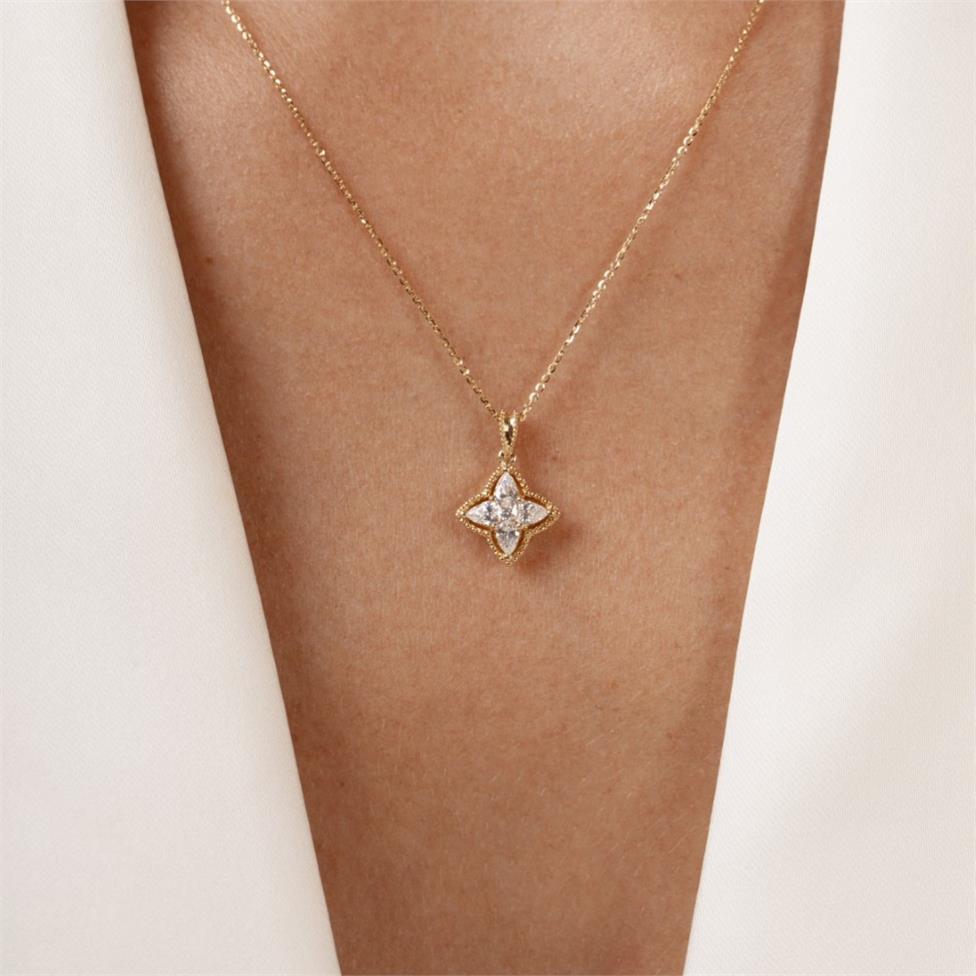 Fleur 18ct Yellow Gold Diamond Pendant Thumbnail Image 1