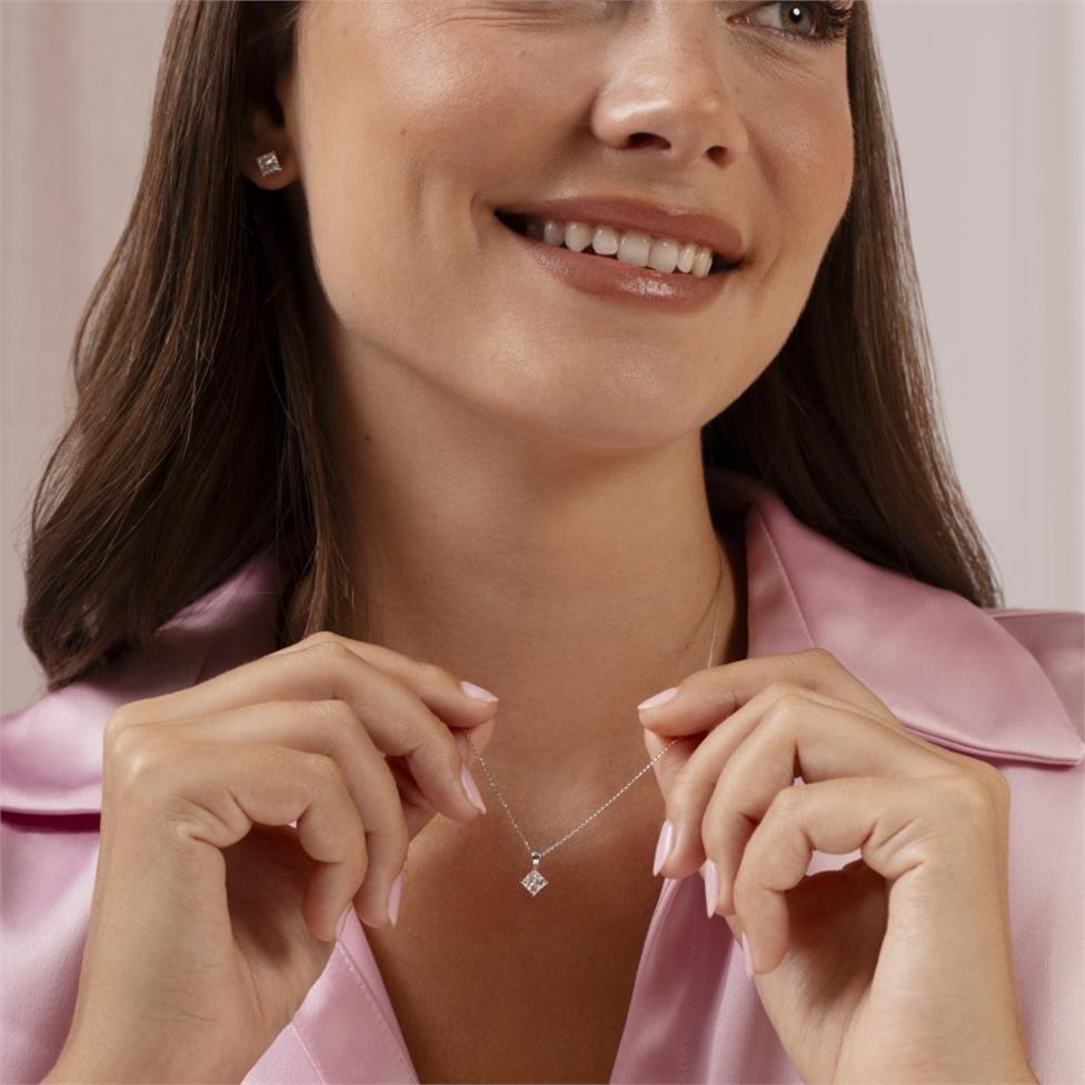 18ct White Gold Princess Cut Diamond Solitaire Pendant 0.70ct Thumbnail Image 4